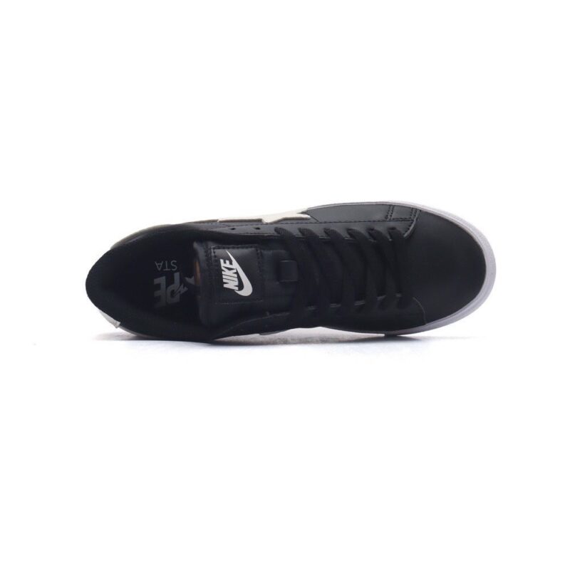 【AT1512】Bape x Nike ナイキとベイプのコラボレーション、シンプルで非凡なBAPE MAD STAローカットスニーカーがFARFETCHで登場。ファッションとカジュアルを融合させたスタイリッシュなボードシューズ。