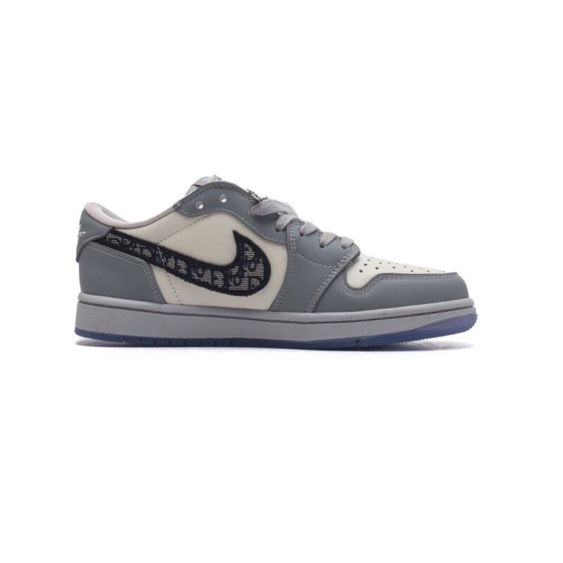 【AT1513】ナイキとディオールのコラボレーションによるAJ1ホワイトグレーシリーズ。Dior x Air Jordan 1 lowが登場！