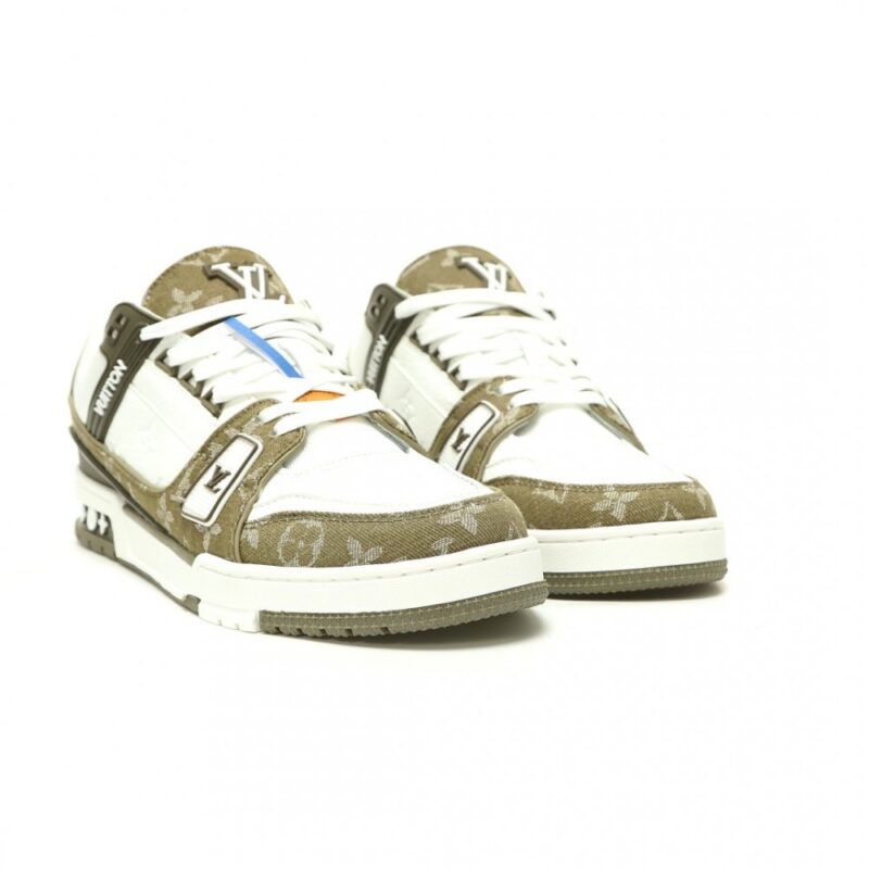 【AT15131】ルイ・ヴィトンのトレーナースニーカー・スポーツシューズ - 優雅なフランスブランドの贅沢なストリートファッション | Louis Vuitton Paris