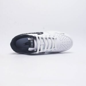 【AT1517】耐克Nike Dunk Low ボードシューズ ディオールコラボ SBシリーズの定番カジュアルスポーツシューズ、厚い舌のクッション、ZoomAirエアクッション搭載。