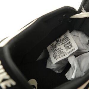 【AT15173】NIKE SB Dunk Low LABUBU コラボ スケートシューズ | Nike x Labubu