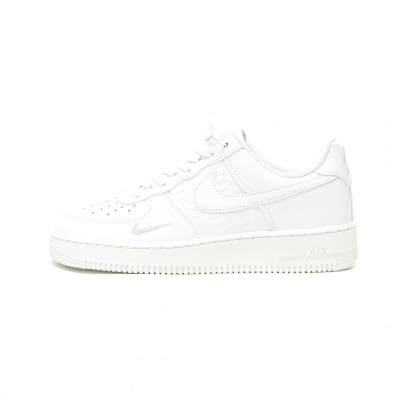 【AT15177】ナイキ Air Force 1'07 Low スポーツシューズ - クラシックデザインと快適性を兼ね備えた人気のローカットシューズ | AF1
