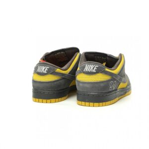 【AT15179】Supreme x Nike SB Dunk Lowコラボ - 94周年限定版 スリーティーフォー | Nike x Supreme