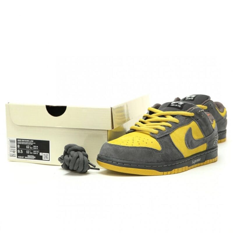 【AT15179】Supreme x Nike SB Dunk Lowコラボ - 94周年限定版 スリーティーフォー | Nike x Supreme