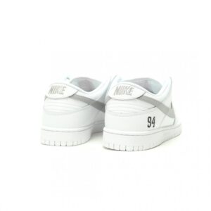 【AT15182】シュプリーム × ナイキSB ダンク ロー コラボ スニーカー | Nike x Supreme