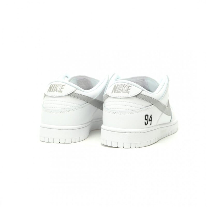 【AT15182】シュプリーム × ナイキSB ダンク ロー コラボ スニーカー | Nike x Supreme