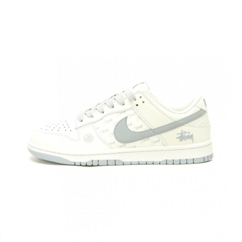 【AT15186】Stussy x ナイキSBダンクロー コラボレーションシューズ | Nike x Stussy