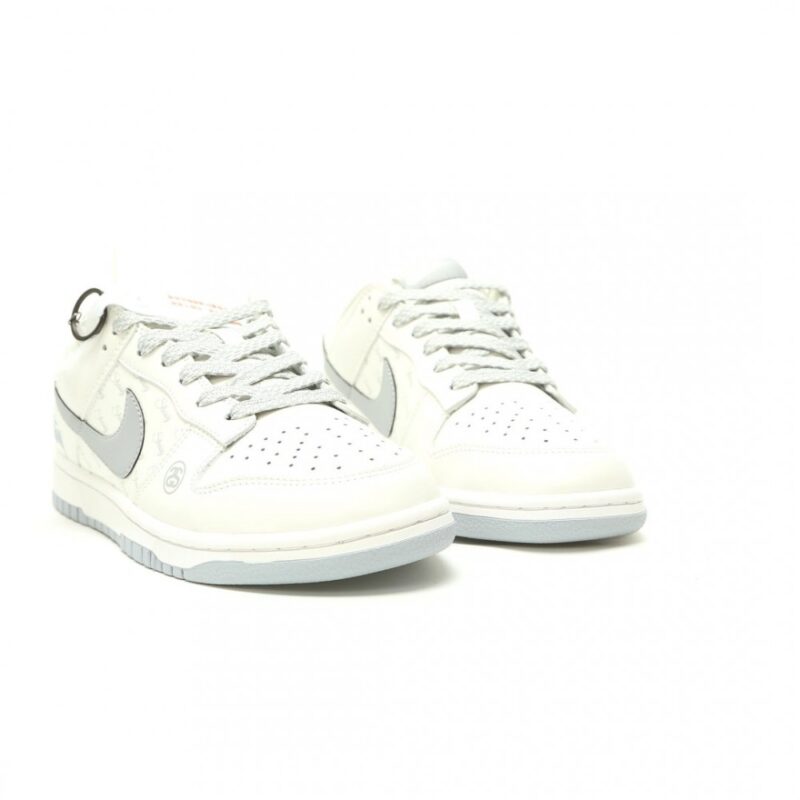 【AT15186】Stussy x ナイキSBダンクロー コラボレーションシューズ | Nike x Stussy