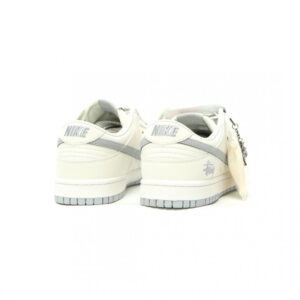 【AT15186】Stussy x ナイキSBダンクロー コラボレーションシューズ | Nike x Stussy