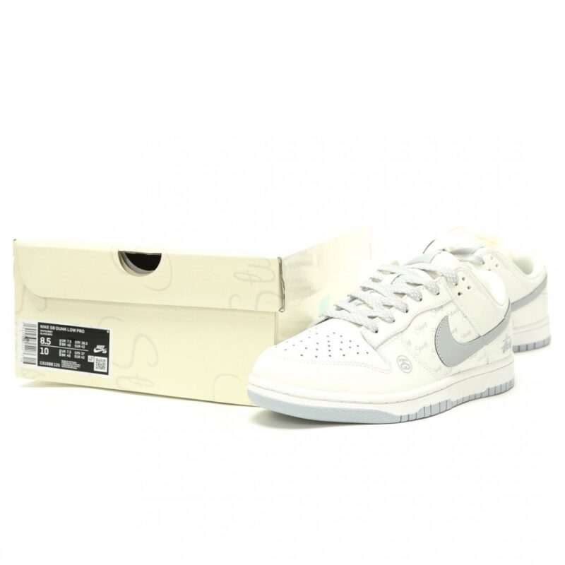 【AT15186】Stussy x ナイキSBダンクロー コラボレーションシューズ | Nike x Stussy