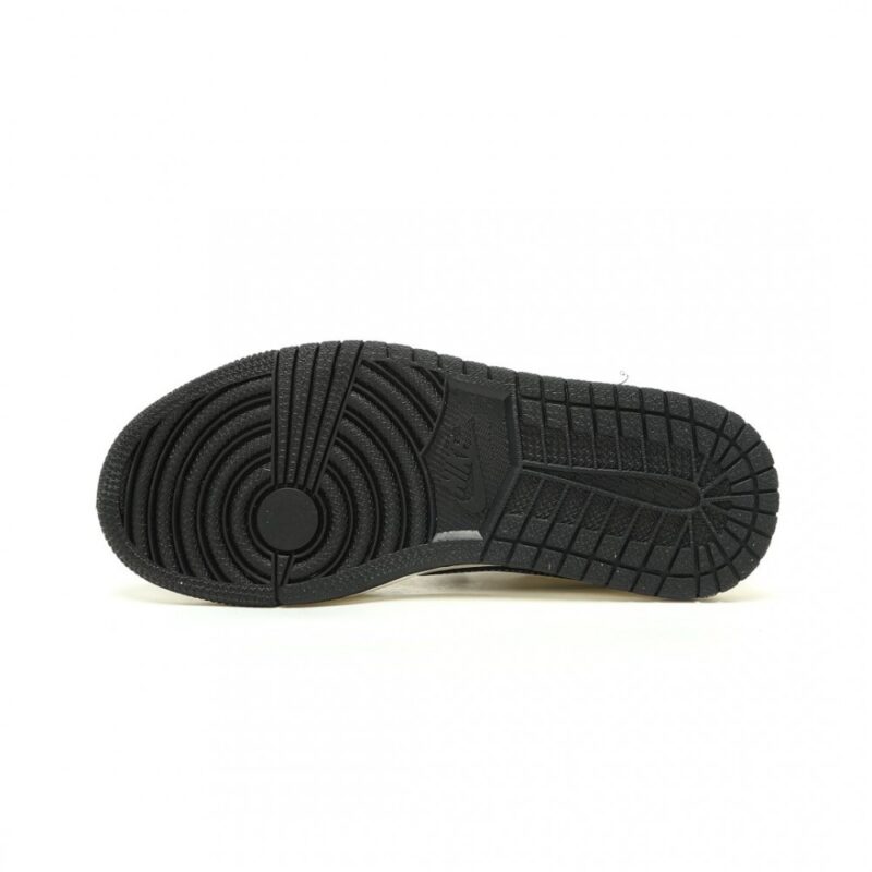 【AT15188】ナイキ エアジョーダン1 ロー OG コラボレーション LABUBU 限定版 | Nike x Labubu