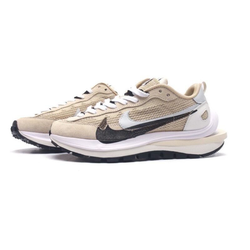 【AT1519】ナイキ Sacai x Nike vaporWaffle バンドル3.0ランウェイヘビーデューティー コラボレーションシューズは、PegasusとVaporFlyのデザイン要素によって共同構築されます。男性と女性の靴。