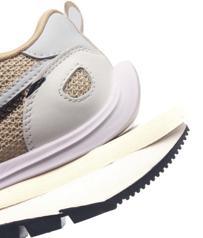 【AT1519】ナイキ Sacai x Nike vaporWaffle バンドル3.0ランウェイヘビーデューティー コラボレーションシューズは、PegasusとVaporFlyのデザイン要素によって共同構築されます。男性と女性の靴。