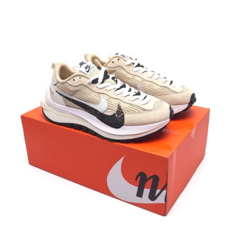 【AT1519】ナイキ Sacai x Nike vaporWaffle バンドル3.0ランウェイヘビーデューティー コラボレーションシューズは、PegasusとVaporFlyのデザイン要素によって共同構築されます。男性と女性の靴。