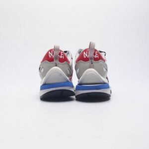 【AT1520】Sacai x Nike vaporWaffle ナイキとサカイのコラボレーションによるVaporWaffle 3.0は、男性と女性のための最新のスポーツシューズです。