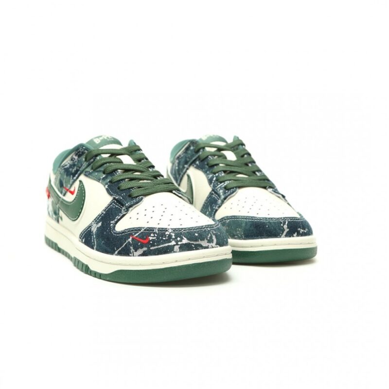 【AT15205】NIKE Dunk x BAPE スニーカー - ストリートファッションで差別化を図る | Bape x Nike