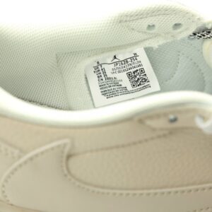 【AT15207】ナイキ × トラヴィス・スコット Air Jordan 1 Low スニーカー - ストリートファッションとバスケットボールカルチャーの融合 | Travis Scott x Nike