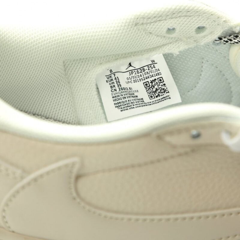 【AT15207】ナイキ × トラヴィス・スコット Air Jordan 1 Low スニーカー - ストリートファッションとバスケットボールカルチャーの融合 | Travis Scott x Nike