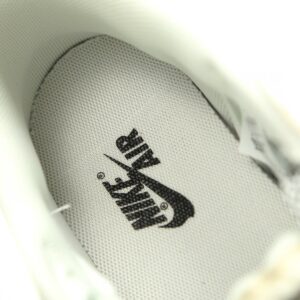 【AT15207】ナイキ × トラヴィス・スコット Air Jordan 1 Low スニーカー - ストリートファッションとバスケットボールカルチャーの融合 | Travis Scott x Nike