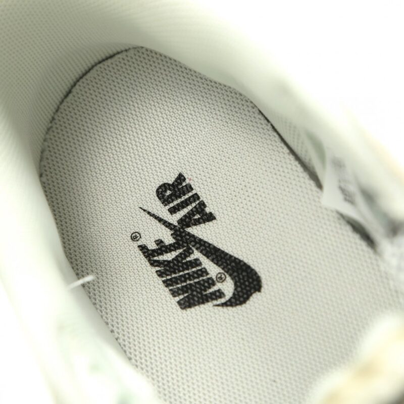 【AT15207】ナイキ × トラヴィス・スコット Air Jordan 1 Low スニーカー - ストリートファッションとバスケットボールカルチャーの融合 | Travis Scott x Nike