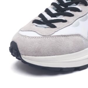 【AT1522】Sacai x Nike vaporWaffle ナイキ×サカイVaporWaffleコラボレーション第3弾、華麗なランウェイに登場！