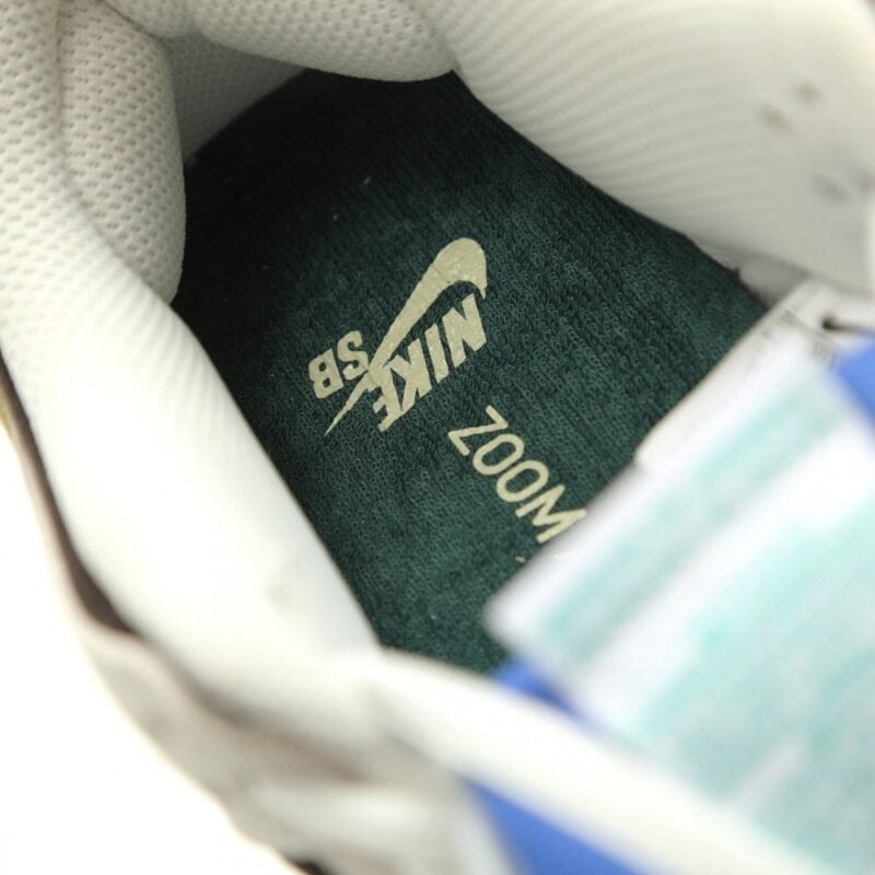 【AT15243】トラビス・スコット x ナイキ SB ダンク ロー: ストリートファッションとスポーツ美学の究極融合 | Nike x Travis Scott