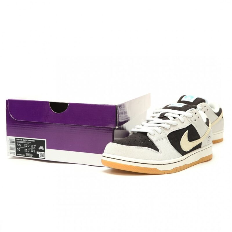 【AT15243】トラビス・スコット x ナイキ SB ダンク ロー: ストリートファッションとスポーツ美学の究極融合 | Nike x Travis Scott