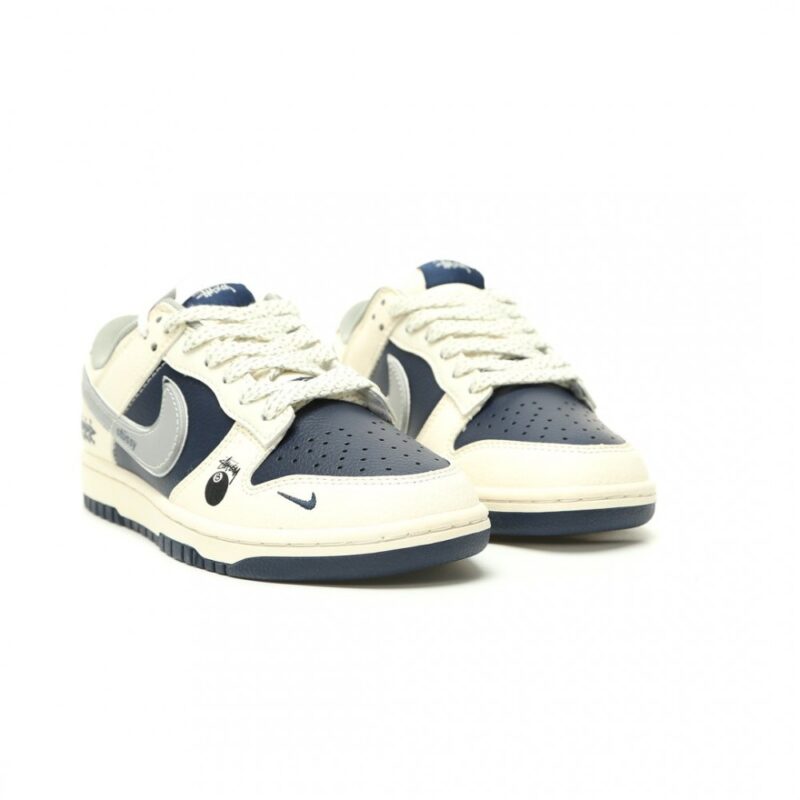 【AT15245】ナイキ×ステューシー コラボ SB ダンク ローカットスニーカー | Stussy x Nike