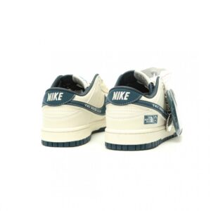 【AT15247】Nike SB Dunk Low x The North Faceコラボスニーカー：ストリートスケート＆アウトドア探検の完璧な融合 | The North Face x Nike