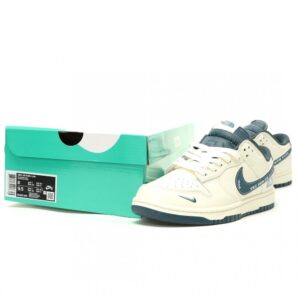【AT15247】Nike SB Dunk Low x The North Faceコラボスニーカー：ストリートスケート＆アウトドア探検の完璧な融合 | The North Face x Nike