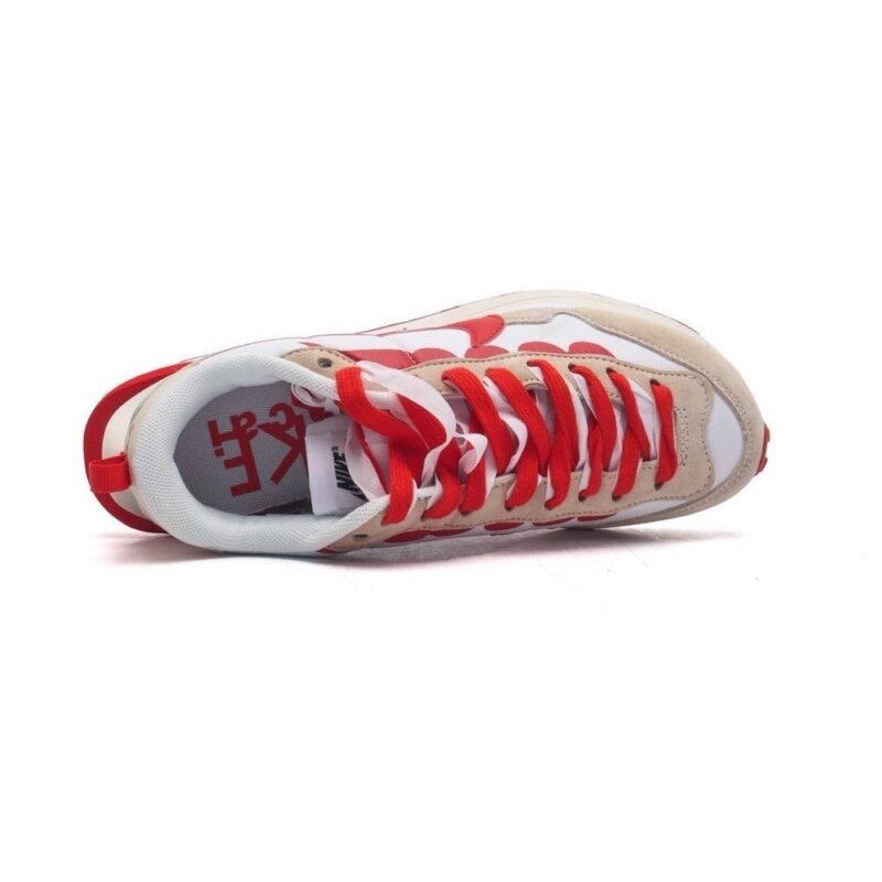【AT1526】Sacai x Nike vaporWaffle ナイキとサカイのコラボレーションによるVaporWaffle 3.0、ランウェイでの大型タイアップモデルスポーツシューズ