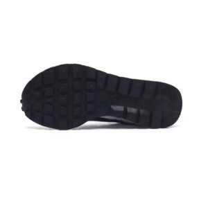 【AT1527】Sacai x Nike vaporWaffle ナイキの Sacai X NIKe VaporWaffle 3.0は、ランウェイでの重要なコラボレーションスポーツシューズです。