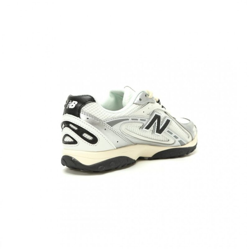 【AT15270】New Balance 204Lシリーズ ローカット レトロランニングシューズ | New Balance