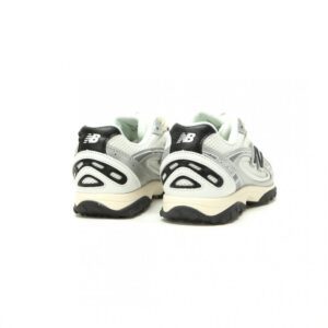 【AT15270】New Balance 204Lシリーズ ローカット レトロランニングシューズ | New Balance