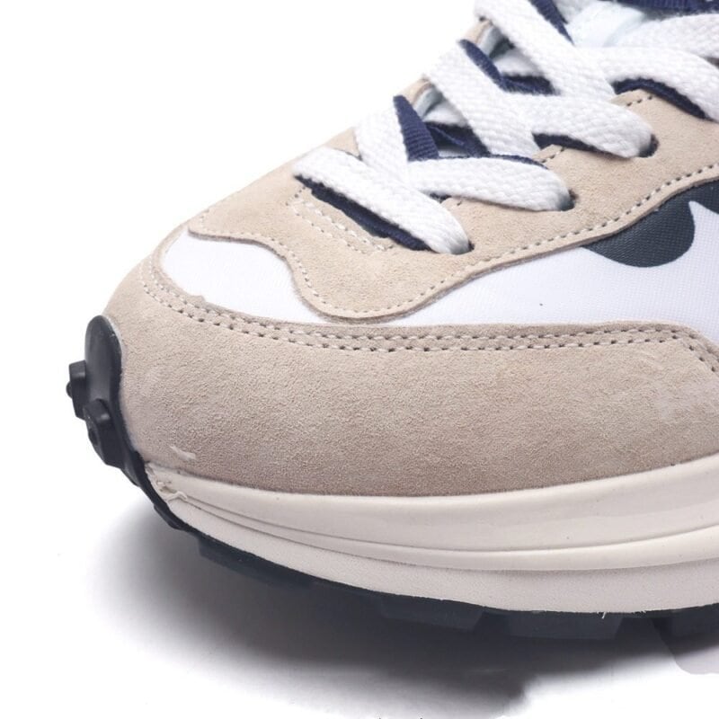 【AT1528】Sacai x Nike vaporWaffle ナイキのサカイとのコラボレーションで、ヴェイパーウォッフルの最新3.0バージョンが登場！ランウェイで一大センセーションを巻き起こす重要なコラボレーションスニーカーです。