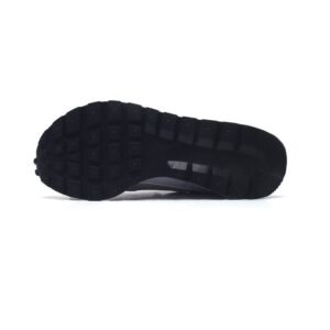 【AT1529】ナイキのSacai X Nike VaporWaffle 3.0は、ランウェイで重要なコラボレーションモデルです。