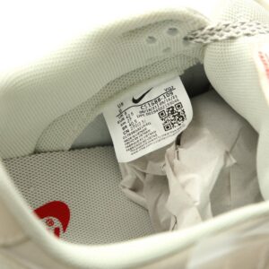 【AT15290】シュプリーム x ナイキ SB ダンク ロー スニーカー | Supreme Nike