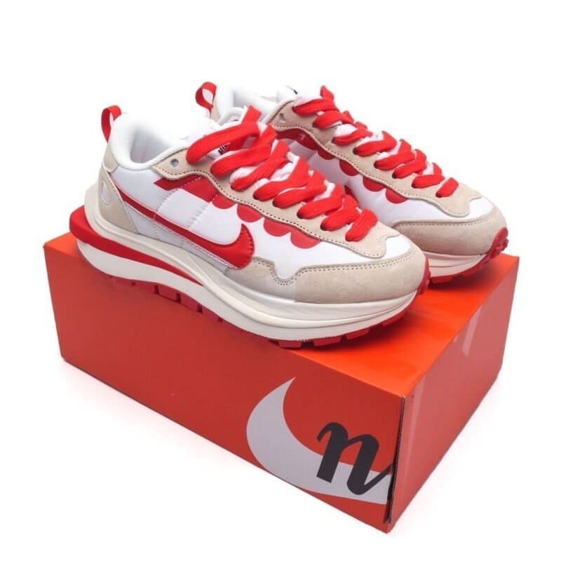 【AT1530】Sacai x Nike vaporWaffle ナイキとサカイのコラボレーション、VaporWaffle 3.0のランウェイヘビーウェイトスペシャルモデルスポーツシューズ