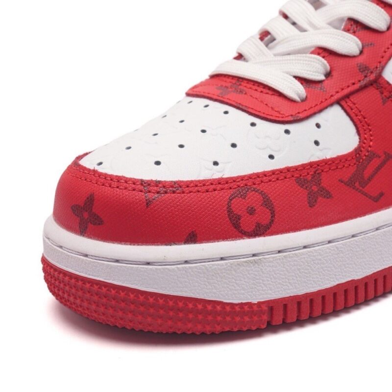 【AT1536】Louis Vuitton x Nike Air Force 1 Low ルイ・ヴィトン x ナイキ エア フォース 1 ロー コラボ ダンク AF1 ローカット 基本的でカジュアルな厚底ハイカットスニーカー