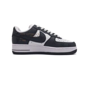 【AT1537】Louis Vuitton x Nike Air Force 1 Low ルイヴィトン×ナイキ エアフォース１ロー。 ハイカット スニーカーは、カジュアルでスポーティーな厚底に高める 当サイトの価格に変更がある場合がございます。