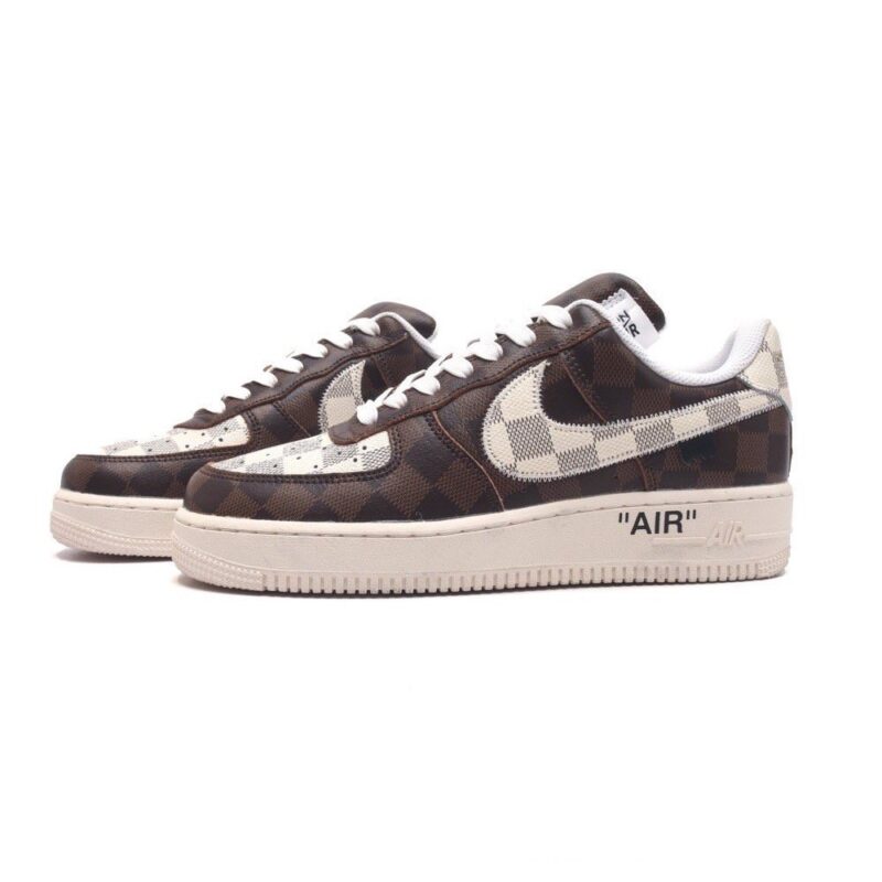 【AT1538】ルイ・ヴィトン×ナイキ エアフォース1ロー Louis Vuitton x Nike Air Force 1 Lowのコラボモデル。ユニバーサルなカジュアルスタイルに厚底とヒールアップ効果を持たせたスポーツシューズ。