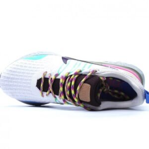 【AT1541】Nike REACT INFINITY RUN FK 3の新しいカラーバリエーション（全9種類）は、ランニング目標を達成するのに役立つ、テスト済みのランニングシューズです。