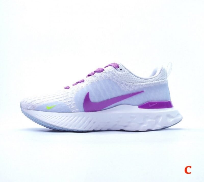 【AT1541】Nike REACT INFINITY RUN FK 3の新しいカラーバリエーション（全9種類）は、ランニング目標を達成するのに役立つ、テスト済みのランニングシューズです。