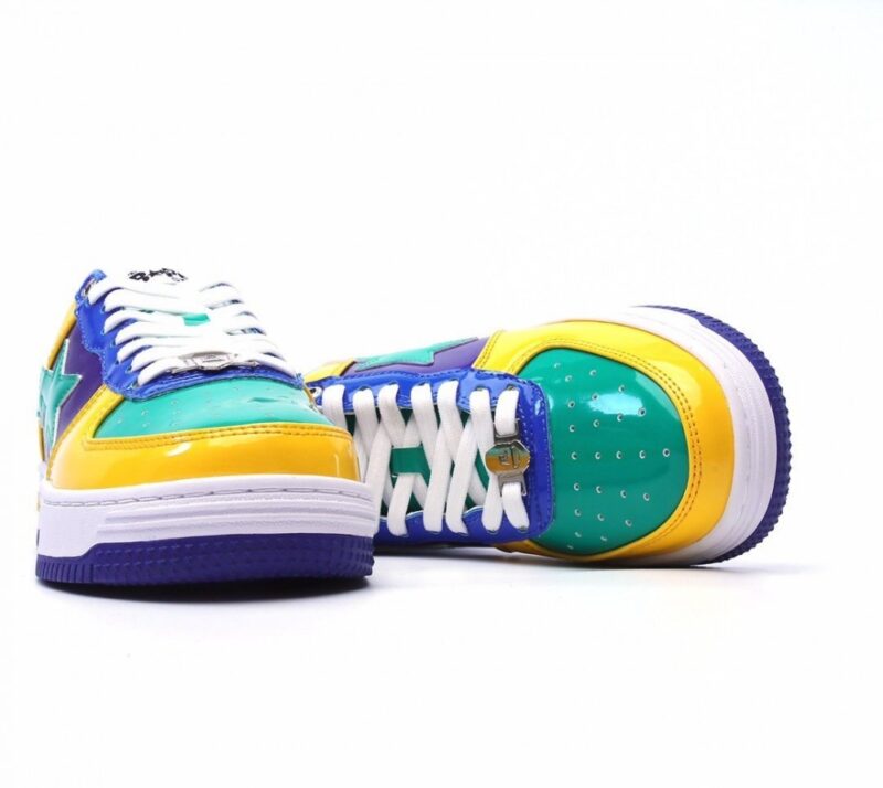 【AT1545】A Bathing Ape / アーペの男女のスポーツシューズのクラシックスニーカーは、元の楦をアップデートし、柔らかいレザーアッパー素材を採用し、全足エアソールエアクッションを内蔵しています。