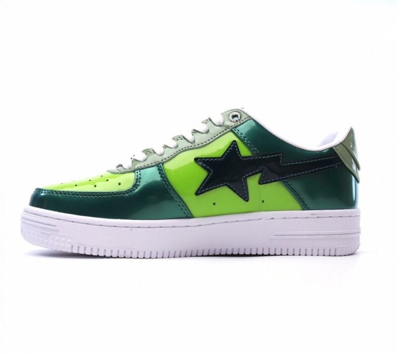 【AT1551】A Bathing Ape/ア・ベイシング・エイプ メンズ・レディース スポーツシューズ レトロスニーカー。アップグレードされたオリジナル木型のデータ開発、超柔らかい革＋生地素材を採用し、インソールにはフルパームair soleエアクッションを内蔵。
