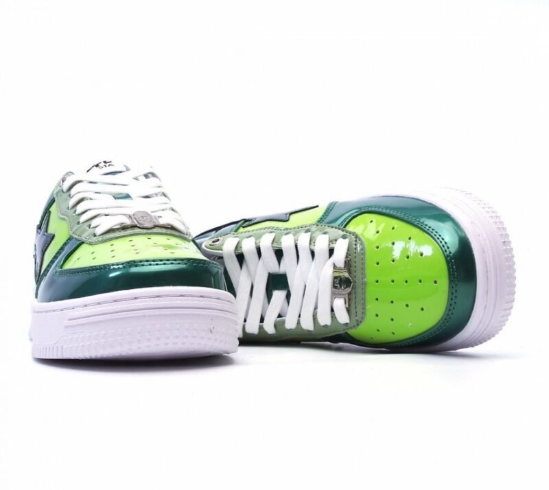 【AT1551】A Bathing Ape/ア・ベイシング・エイプ メンズ・レディース スポーツシューズ レトロスニーカー。アップグレードされたオリジナル木型のデータ開発、超柔らかい革＋生地素材を採用し、インソールにはフルパームair soleエアクッションを内蔵。