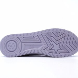 【AT1561】A Bathing Ape/アイエープ 男女スポーツシューズ レトロスニーカー。オリジナルの楦や型紙をアップグレードし、超柔らかいレザー素材を使用しています。フルレングスのair soleエアソールが内蔵されています。