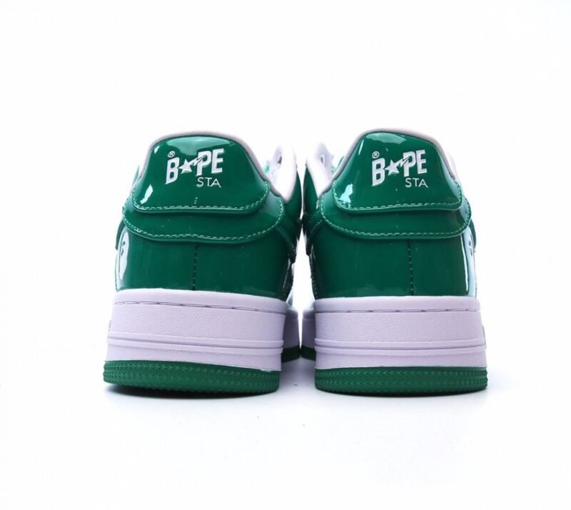 【AT1563】A Bathing Ape/アベイシングエイプ メンズレディーススポーツシューズレトロボードシューズ。オリジナルの最終版データ開発、超ソフトレザー素材を使用し、フルソールエアソールクッションを内蔵しています。