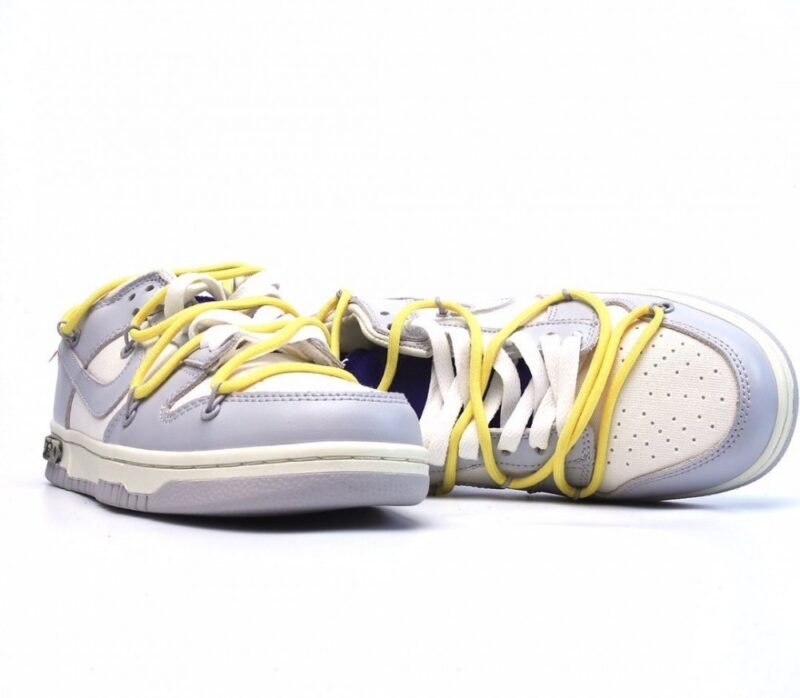 【AT1575】再度Off-White™ x Nike SB Dunk Low Lot "The 33/50"のコラボレーションで、デザイナーVIRGIL ABLOHによる独立ブランドのシューズが登場します。この低カットのクラシックで汎用性のある休日用スポーツシューズは、スタイリッシュなスケートボードコレクションです。