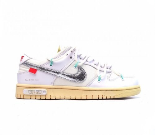 【AT1579】Off-White™ x Nike SB Dunk 再び、VIRGIL ABLOHデザイナーの独立ブランドOff-White™とNikeのコラボレーション、SB Dunk Low Lot"The 33/50"ダンクシリーズのローカットクラシックで万能なカジュアルスポーツシューズです。